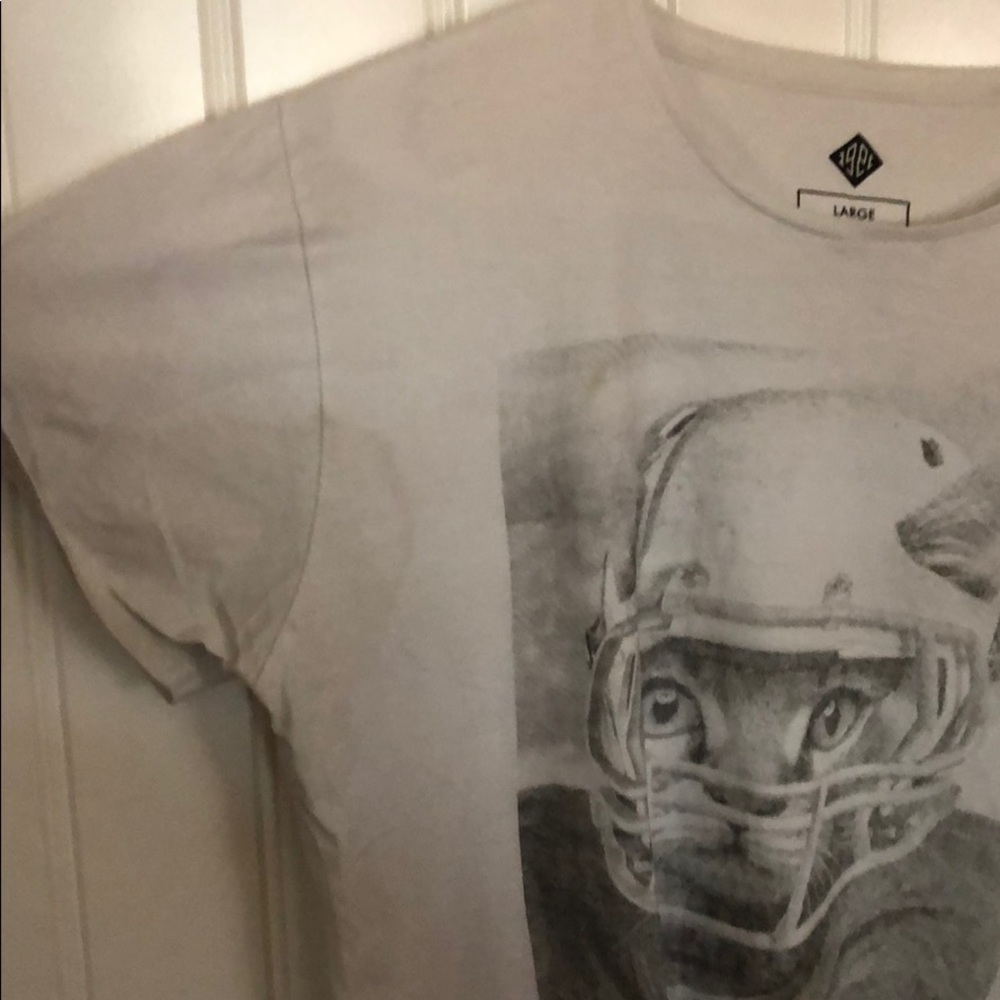 Kitty football t-shirt